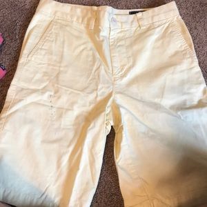 Yellow vineyard vines shorts